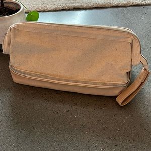 BEIS Toiletry bag